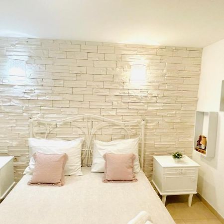 Colorful And Happy Apartment Sukosan - With Parking Esterno foto