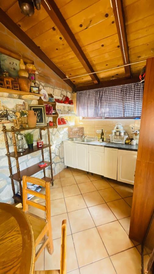 Colorful And Happy Apartment Sukosan - With Parking Esterno foto